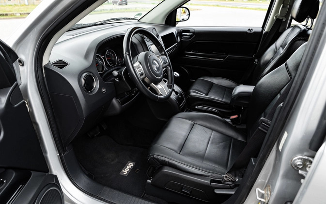 Jeep Compass cena 38900 przebieg: 169000, rok produkcji 2011 z Radom małe 631